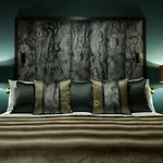 Manor Estate Hotel 4*