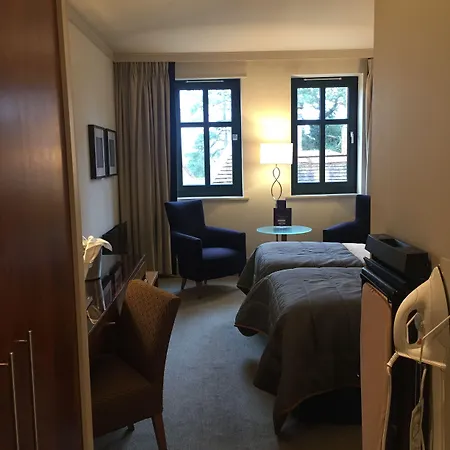 Manor Estate 알드워크