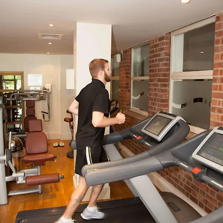 호텔 Manor Estate 4*