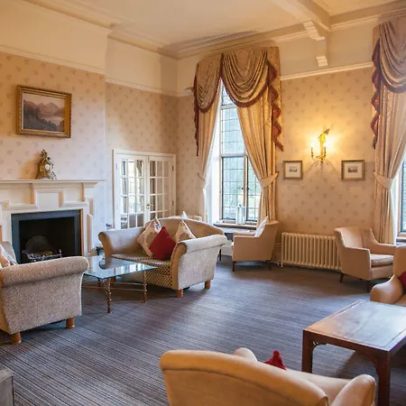 Manor Estate 4*