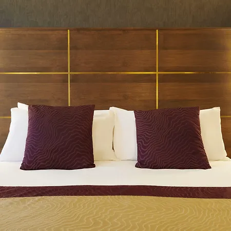 Manor Estate 4* 알드워크