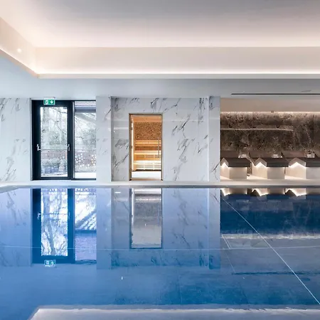 Hotel Manor Estate 4*
