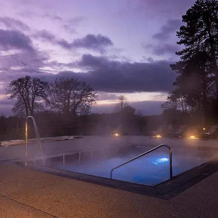 Manor Estate 4*