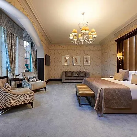 Hotel Manor Estate 4*