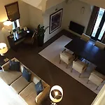 Manor Estate Szálloda Aldwark