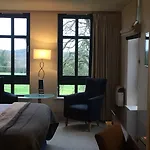 Manor Estate Szálloda