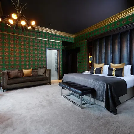 Aldwark Manor Estate فندق