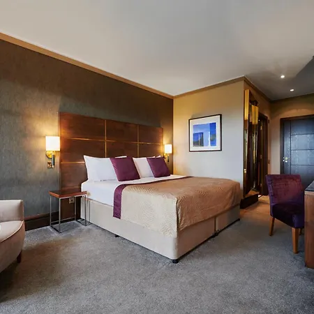 Aldwark Manor Estate فندق أُلدوارك