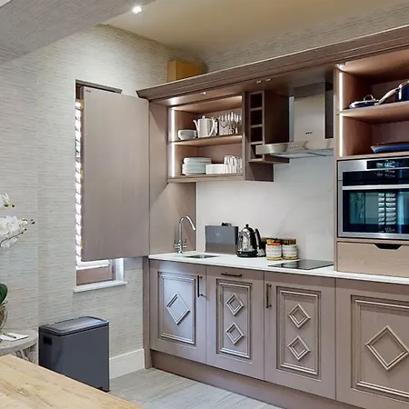 Manor Estate 4* Алдварк