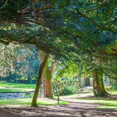 Aldwark Manor Estate أُلدوارك